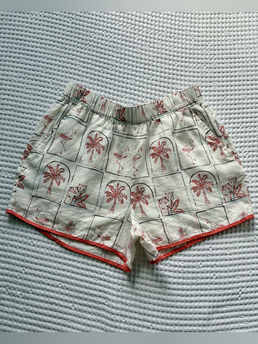 C&C California 100% Linen Bali Stamps  Shorts Flamingo Palm Tropical Cream M